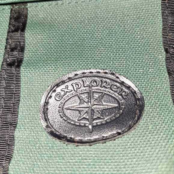 An Explorer fishing fanny pack. It's pre-owned but in great condition. - Picture 6 of 6